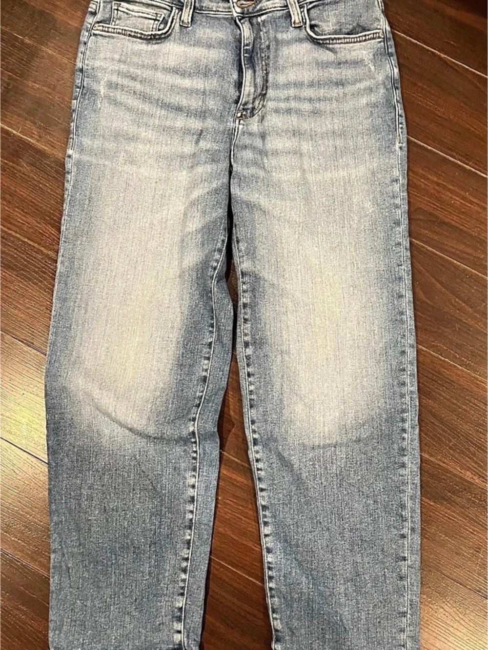 Guess Straight Leg Jeans in Blue Like New